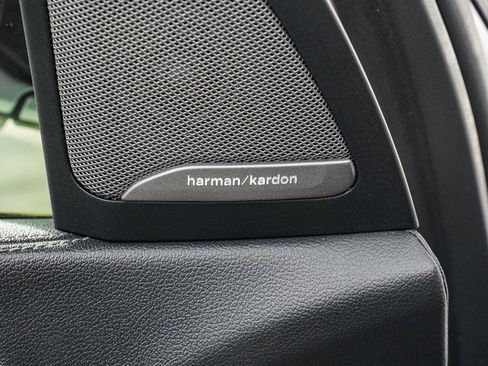 Used 2021 BMW X5 xDrive40i w/ M Sport Package image 11