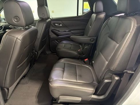Used 2023 Chevrolet Traverse RS AWD/4WD image 29