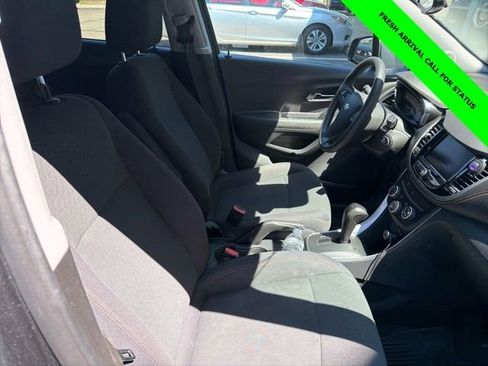 Used 2020 Chevrolet Trax LS w/ Tint and Cruise Package FWD image 7