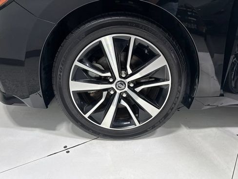 Used 2021 Nissan Maxima 3.5 SV w/ Floor Mat Group FWD image 9