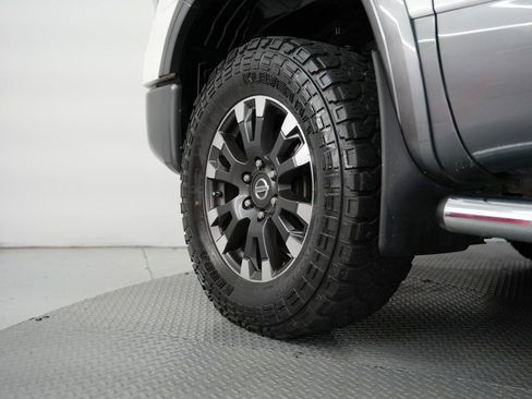 Used 2019 Nissan Titan PRO-4X AWD/4WD image 61