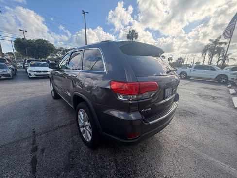 Used 2017 Jeep Grand Cherokee Limited image 7