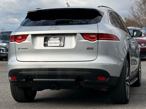 Used 2018 Jaguar F-PACE Prestige image 5