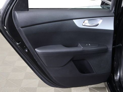 Used 2024 Kia Forte LXS w/ LXS Technology Package FWD image 23