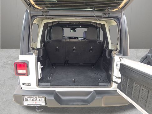 Used 2024 Jeep Wrangler Sport S AWD/4WD image 10