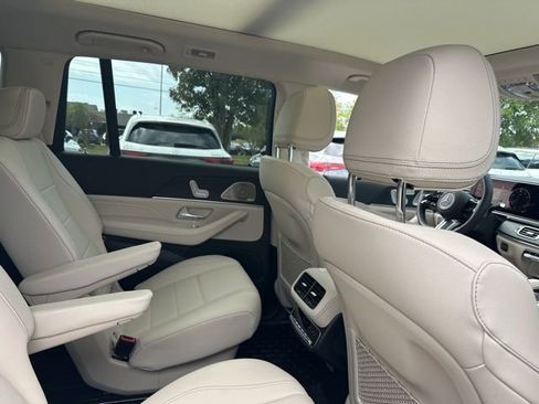 New 2026 Mercedes-Benz GLS 450 4MATIC image 31