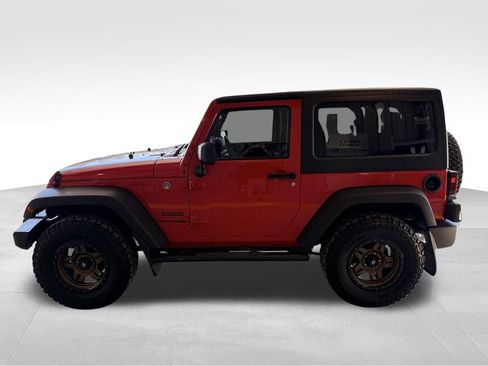 Used 2018 Jeep Wrangler Sport image 2