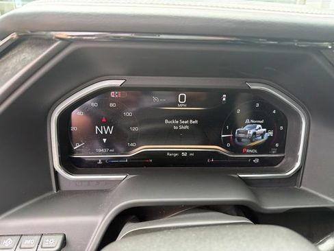 Used 2025 GMC Sierra 2500 AT4X AWD/4WD image 6