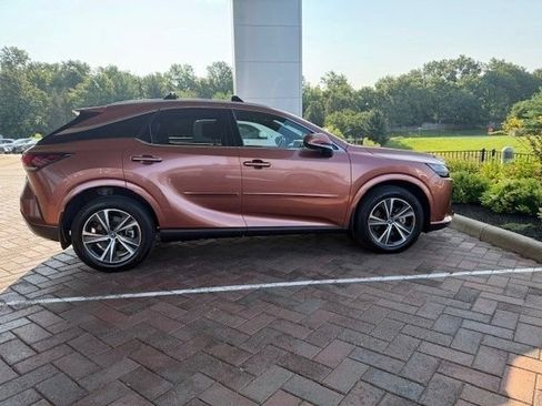 Used 2024 Lexus RX 350 Premium w/ Convenience Package AWD/4WD image 3
