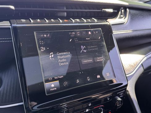 Used 2024 Jeep Grand Cherokee L Altitude image 17