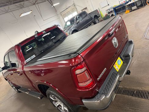 Used 2019 RAM 1500 Laramie AWD/4WD image 11