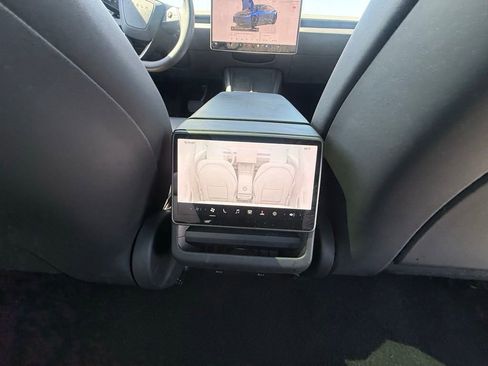 Used 2025 Tesla Model 3 Long Range RWD image 8