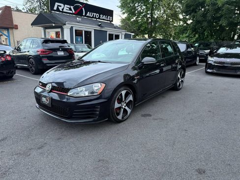 Used 2015 Volkswagen GTI S FWD image 2