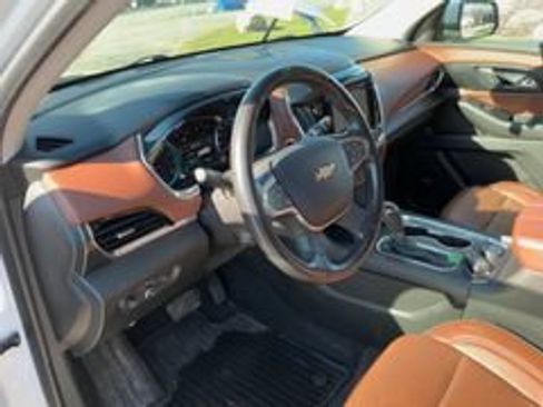 Used 2019 Chevrolet Traverse High Country AWD/4WD image 14