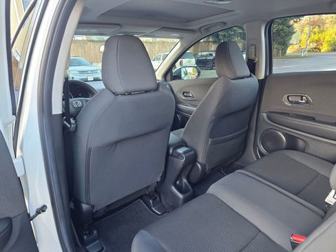Used 2019 Honda HR-V EX image 6