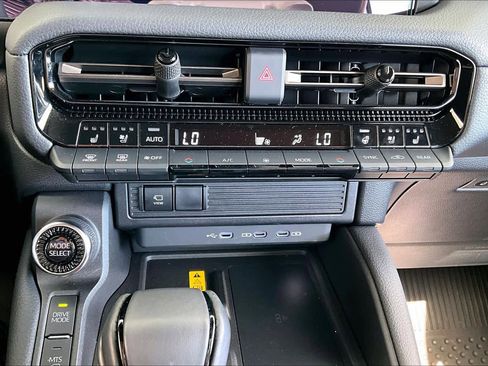 Used 2025 Toyota Land Cruiser w/ Premium Package image 31