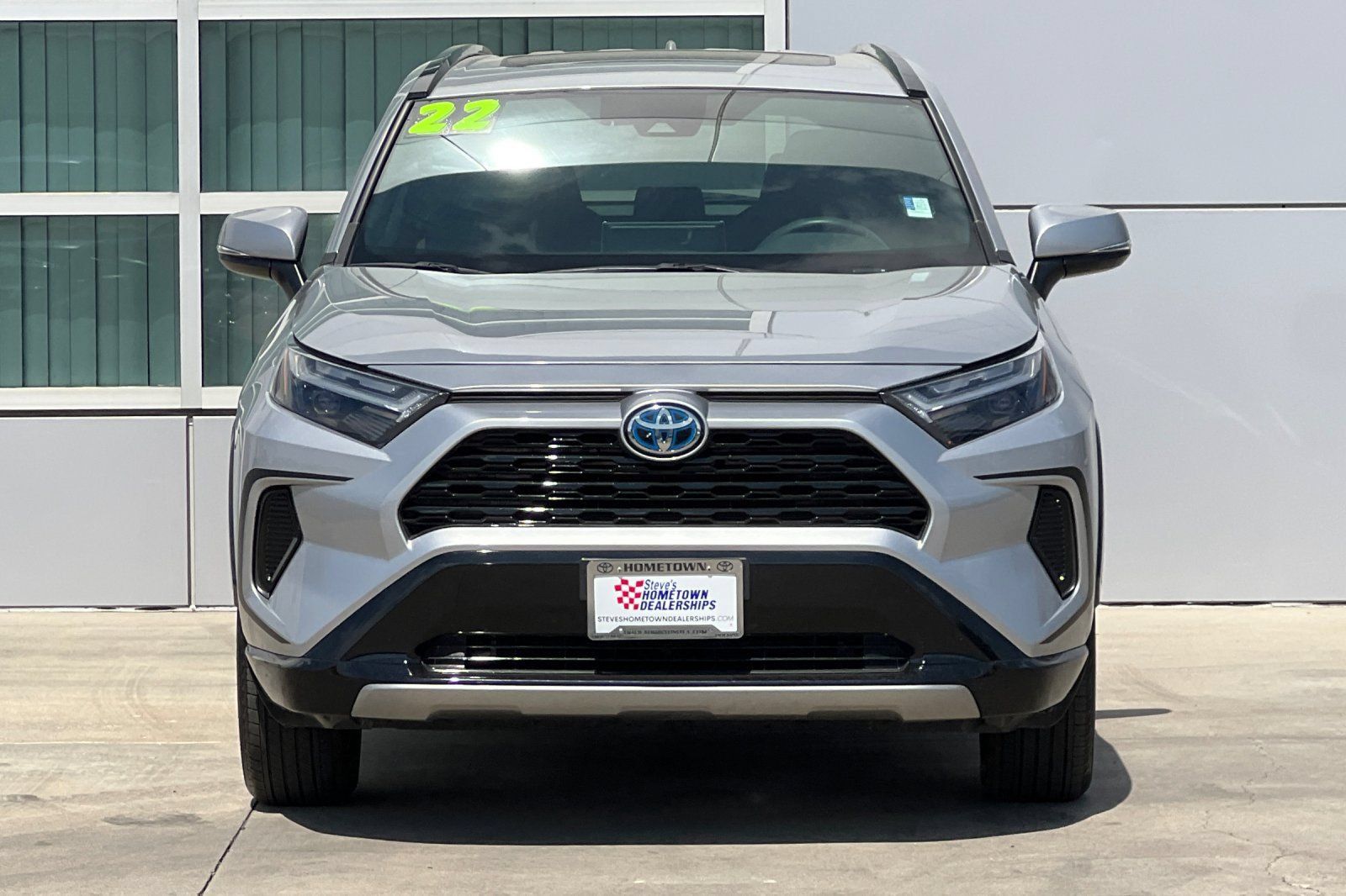 Used 2022 Toyota RAV4 SE w/ Convenience Package AWD/4WD image 6