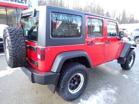 Used 2018 Jeep Wrangler Unlimited Sport image 4