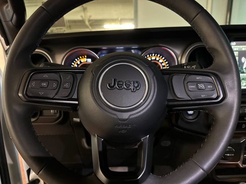 Used 2023 Jeep Wrangler Unlimited Sport AWD/4WD image 21