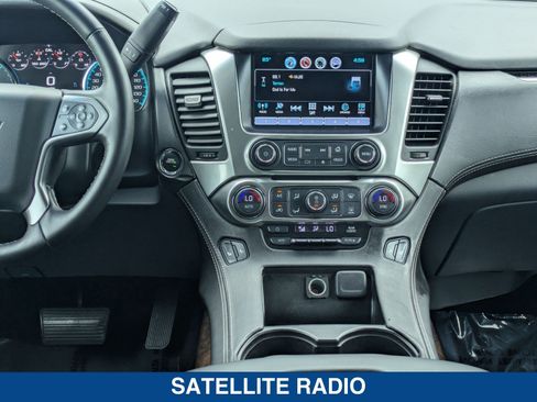 Used 2017 Chevrolet Suburban LT w/ LT Signature Package RWD image 21