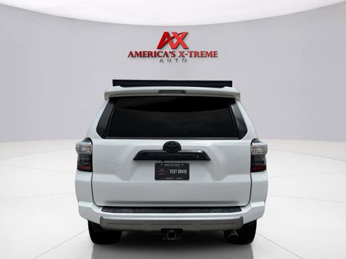 Used 2019 Toyota 4Runner TRD Off-Road AWD/4WD image 4