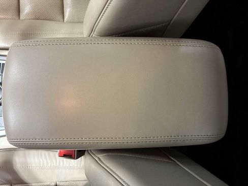 Certified 2019 Jeep Grand Cherokee Limited w/ Luxury Group II image 23