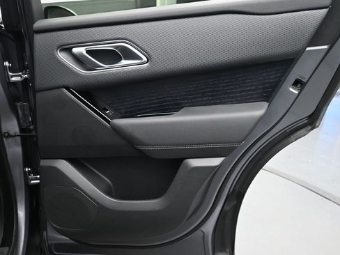 Used 2023 Land Rover Range Rover Velar R-Dynamic S image 23