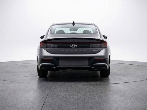 Used 2025 Hyundai Sonata SEL FWD image 7