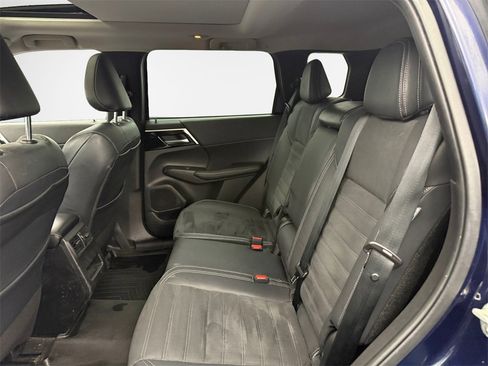 Used 2022 Mitsubishi Outlander SE image 24