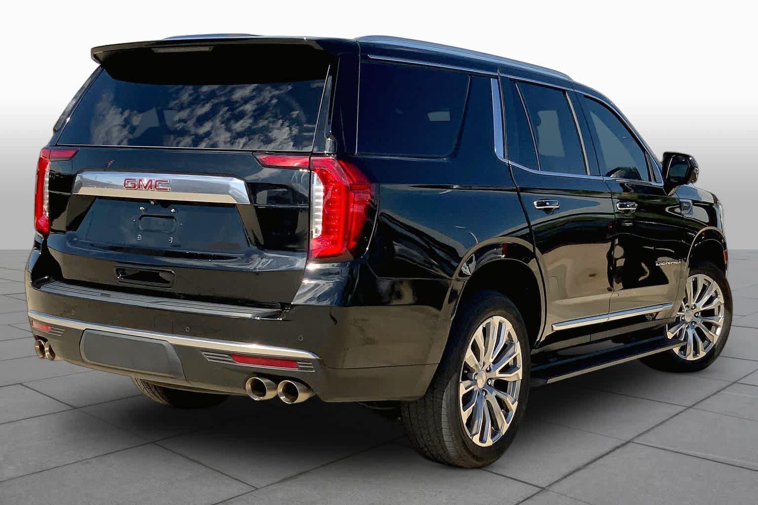 Used 2024 GMC Yukon Denali AWD/4WD image 12