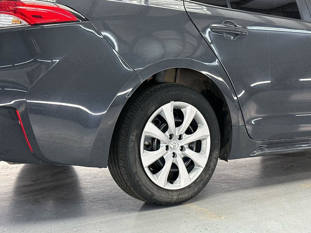 Used 2025 Toyota Corolla LE FWD image 8