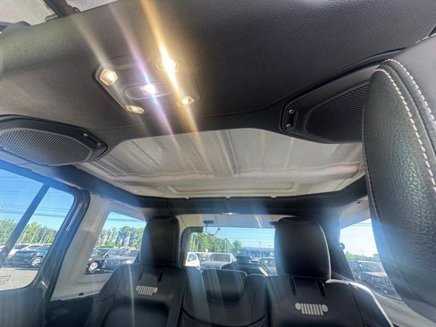 Used 2019 Jeep Wrangler Unlimited Sport S AWD/4WD image 17