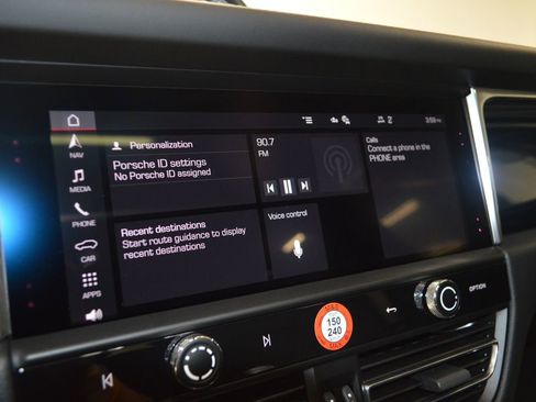 New 2026 Porsche Macan image 26