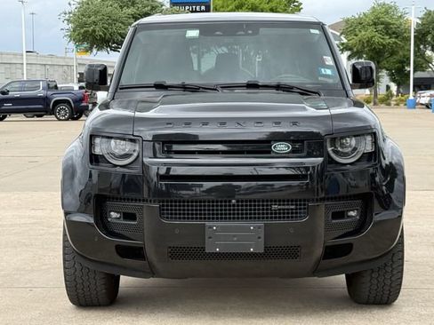 Used 2023 Land Rover Defender 130 X-Dynamic SE AWD/4WD image 9
