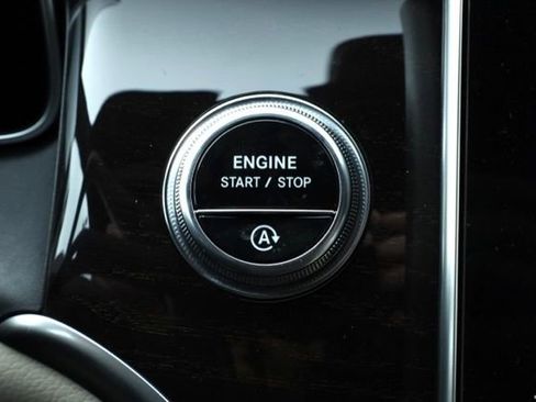 Certified 2023 Mercedes-Benz GLC 300 image 17