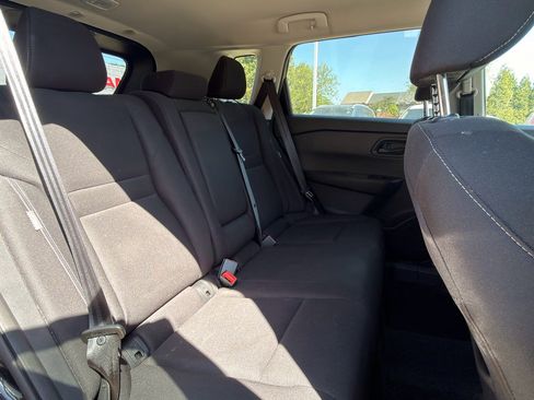 Used 2024 Nissan Rogue S image 18