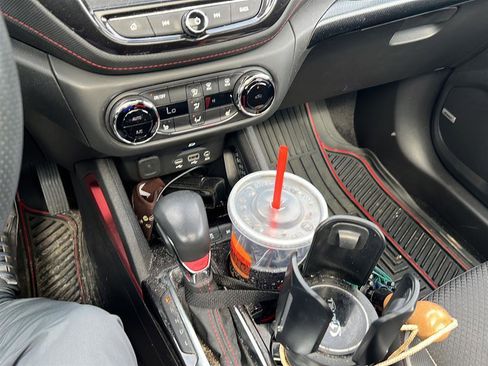 Used 2023 Chevrolet TrailBlazer RS w/ Sun and Liftgate Package image 8