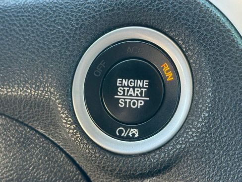 Used 2019 Chrysler 300 Touring L w/ Quick Order Package 22F image 27