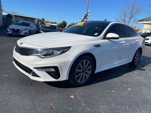 Used 2019 Kia Optima LX w/ LX Premium Package image 2