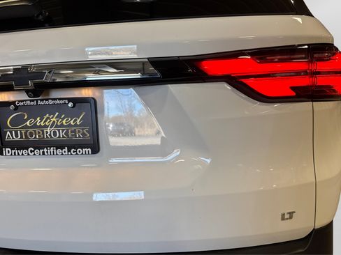 Used 2023 Chevrolet Traverse LT image 47