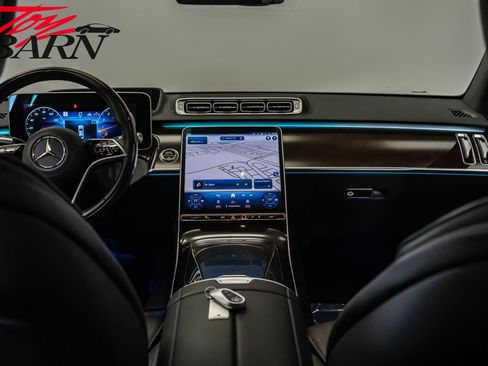 Used 2022 Mercedes-Benz S 500 4MATIC w/ 3D Technology Package image 44