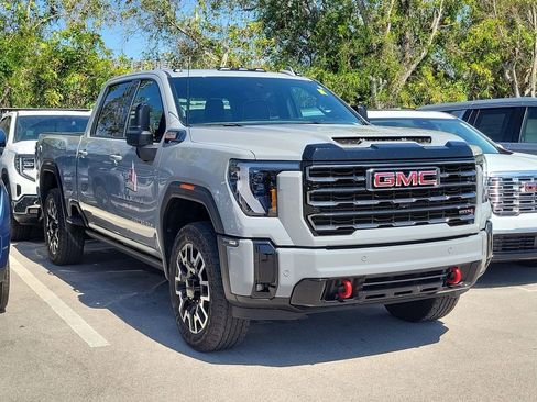 Certified 2025 GMC Sierra 2500 AT4 w/ AT4 Premium Plus Package AWD/4WD image 3