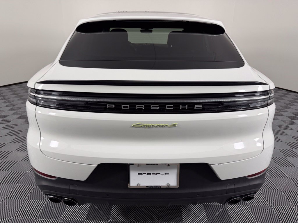 Certified 2026 Porsche Cayenne S AWD/4WD image 11