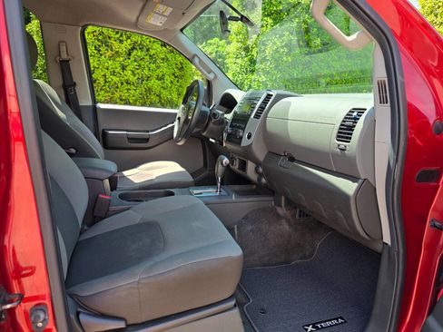 Used 2014 Nissan Xterra S image 28