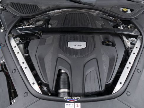 Used 2020 Porsche Panamera 4 w/ Premium Package image 55