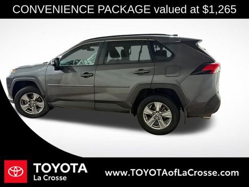 Used 2022 Toyota RAV4 XLE w/ Convenience Package image 2