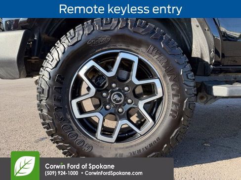 Used 2024 Ford Bronco Outer Banks AWD/4WD image 10