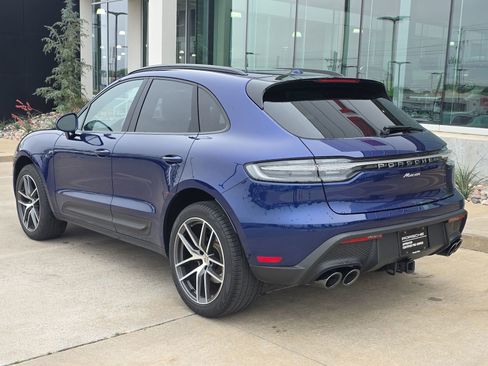 Certified 2025 Porsche Macan AWD/4WD image 3