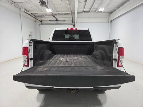 Used 2024 RAM 2500 Tradesman w/ Chrome Appearance Group AWD/4WD image 5