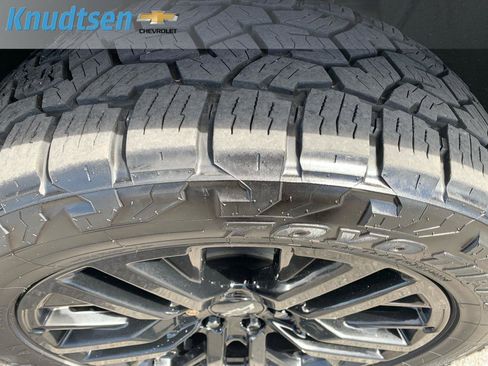 Used 2021 Chevrolet Silverado 1500 RST w/ Rally Edition AWD/4WD image 10
